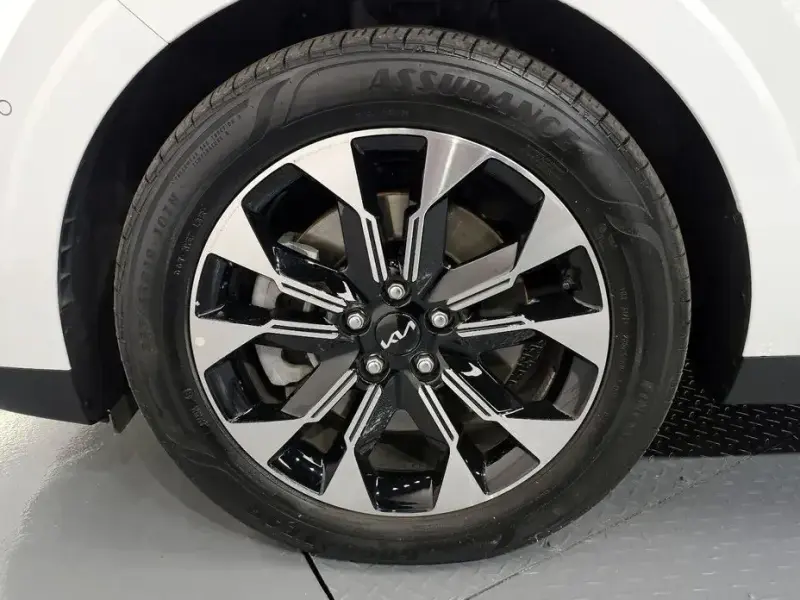2022 Kia Carnival с пробегом 32 708 км