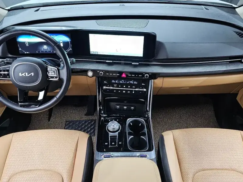 2022 Kia Carnival с пробегом 32 708 км