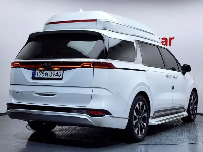 2022 Kia Carnival с пробегом 83 922 км