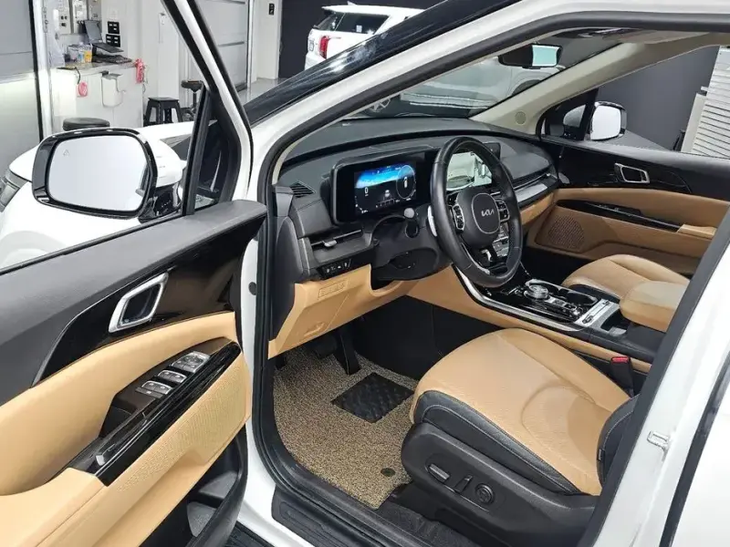 2022 Kia Carnival с пробегом 32 708 км