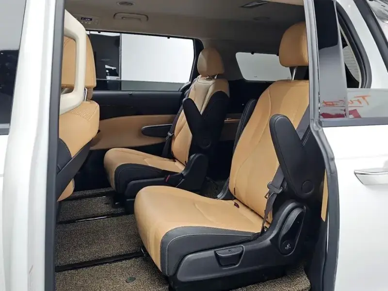 2022 Kia Carnival с пробегом 32 708 км