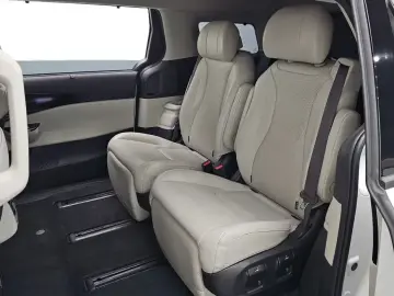 2022 Kia Carnival с пробегом 79 063 км