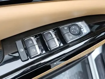 2022 Kia Carnival с пробегом 32 708 км