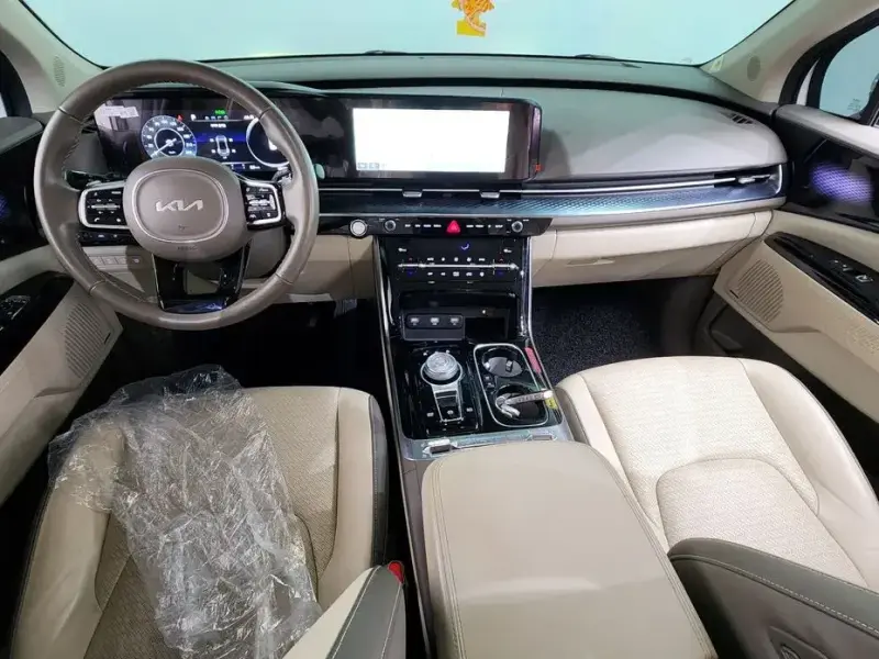 2022 Kia Carnival с пробегом 83 922 км