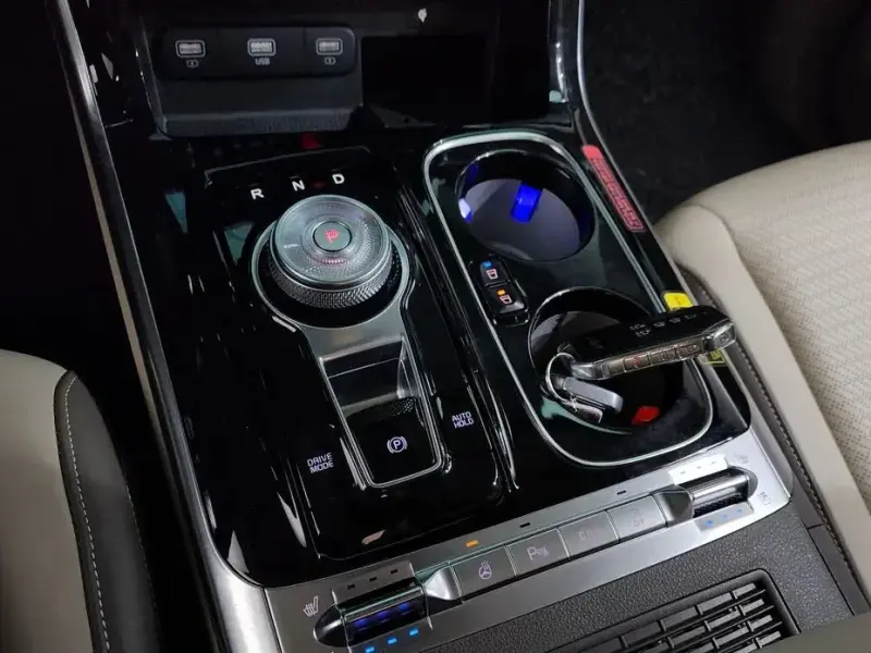 2022 Kia Carnival с пробегом 83 922 км