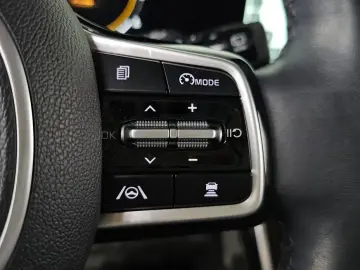 2022 Kia Carnival с пробегом 79 063 км