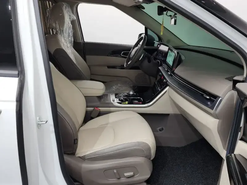 2022 Kia Carnival с пробегом 83 922 км