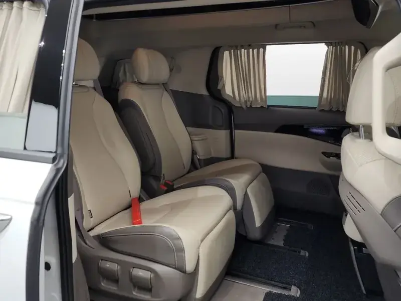 2022 Kia Carnival с пробегом 83 922 км