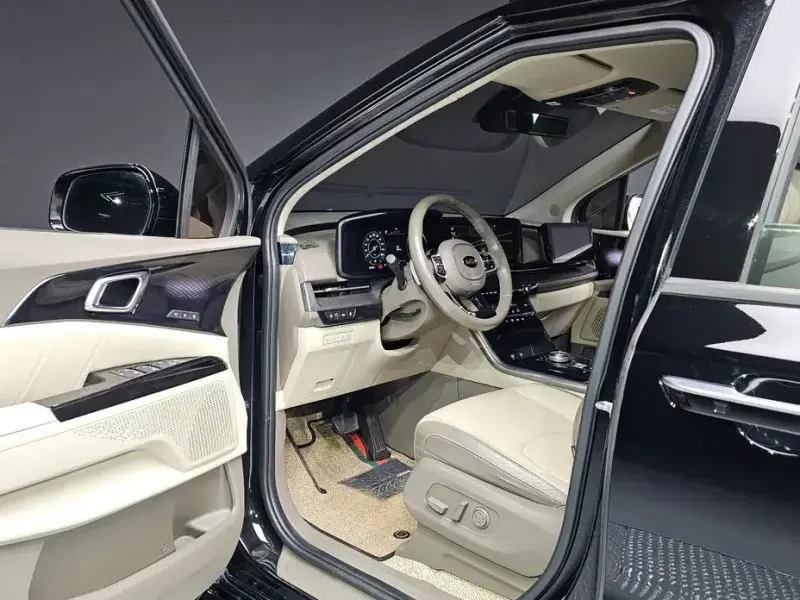 2021 Kia Carnival с пробегом 64 168 км