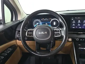 2022 Kia Carnival с пробегом 119 719 км