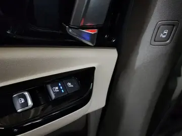2022 Kia Carnival с пробегом 83 922 км