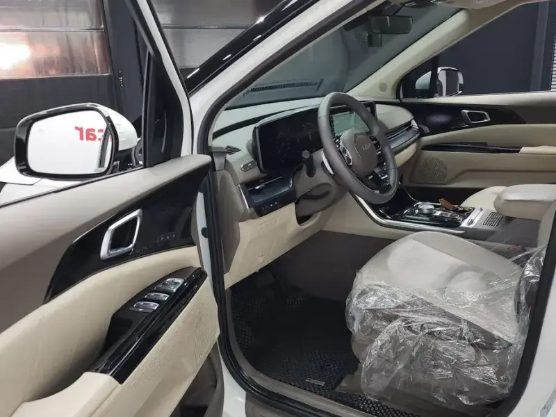 2021 Kia Carnival с пробегом 35 057 км