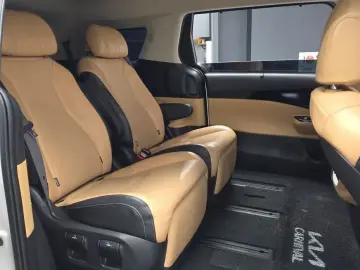 2022 Kia Carnival с пробегом 54 733 км