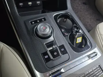 2022 Kia Carnival с пробегом 48 833 км