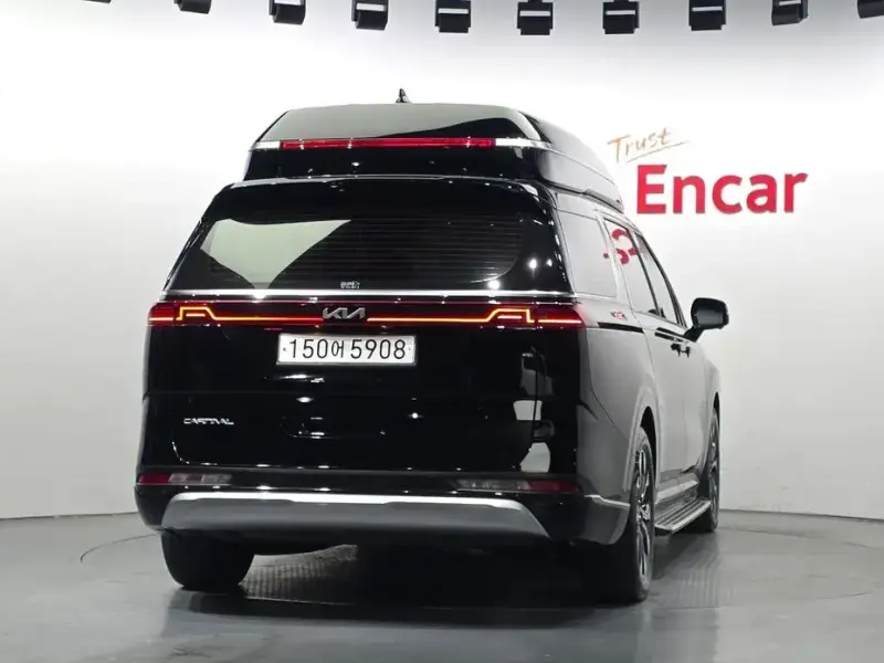 2023 Kia Carnival с пробегом 93 997 км