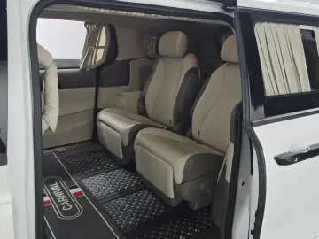 2022 Kia Carnival с пробегом 48 833 км