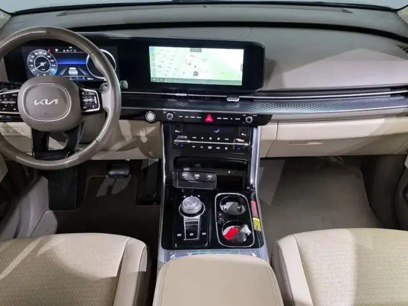 2023 Kia Carnival с пробегом 93 997 км