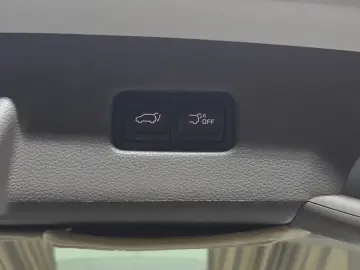 2022 Kia Carnival с пробегом 48 833 км