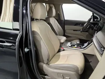 2023 Kia Carnival с пробегом 93 997 км