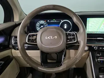 2023 Kia Carnival с пробегом 93 997 км