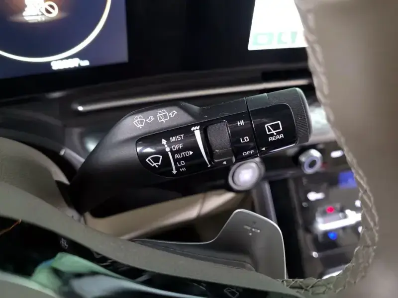 2023 Kia Carnival с пробегом 93 997 км