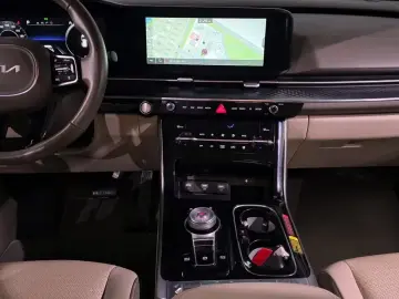 2023 Kia Carnival с пробегом 93 997 км