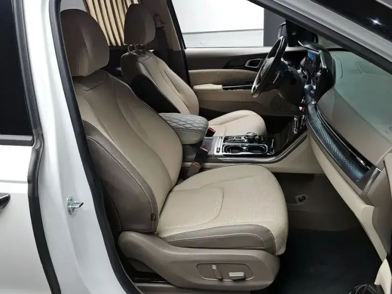 2021 Kia Carnival с пробегом 126 643 км