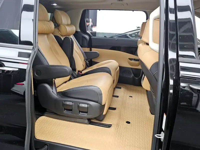 2022 Kia Carnival с пробегом 72 331 км