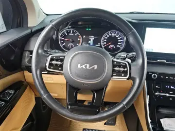 2022 Kia Carnival с пробегом 72 331 км