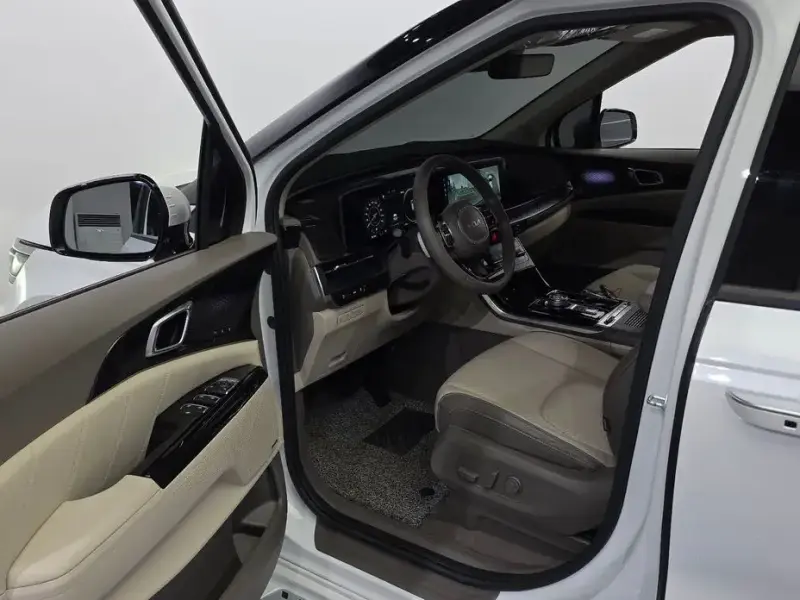2023 Kia Carnival с пробегом 145 277 км