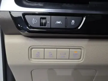 2023 Kia Carnival с пробегом 145 277 км