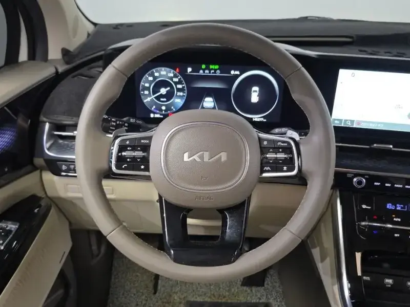 2023 Kia Carnival с пробегом 145 277 км