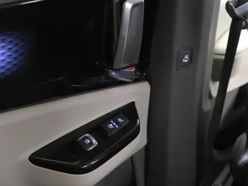 2023 Kia Carnival с пробегом 145 277 км