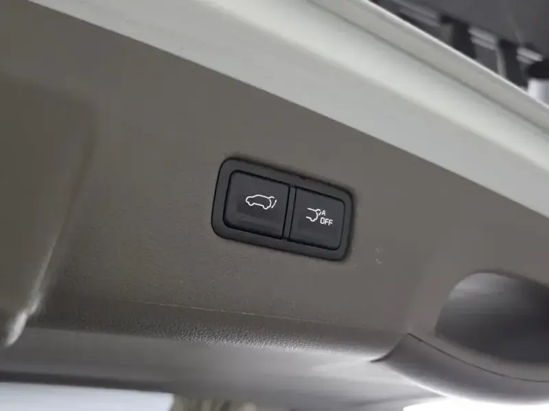 2023 Kia Carnival с пробегом 145 277 км