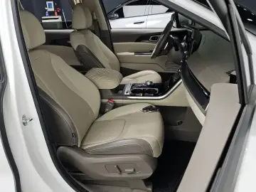 2021 Kia Carnival с пробегом 47 411 км
