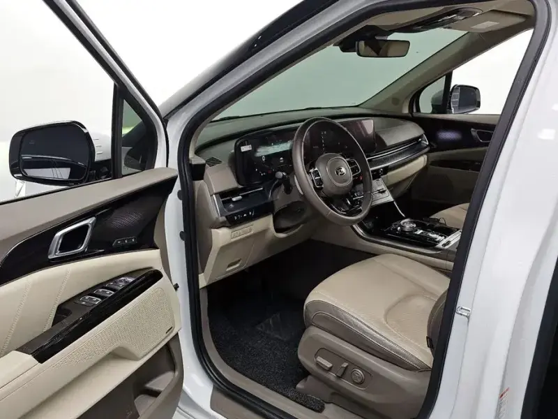 2021 Kia Carnival с пробегом 47 411 км