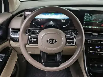 2021 Kia Carnival с пробегом 47 411 км