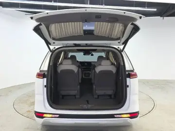 2022 Kia Carnival с пробегом 133 337 км