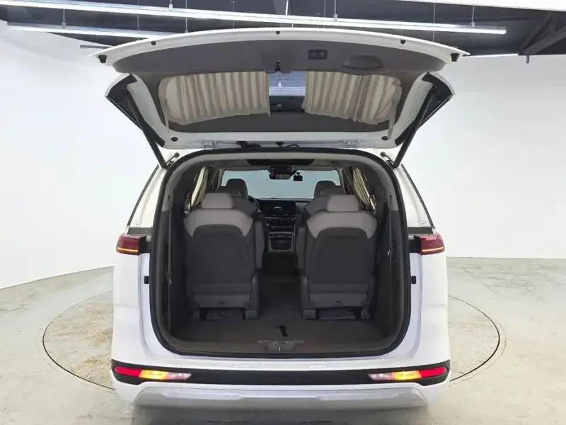 2022 Kia Carnival с пробегом 133 337 км