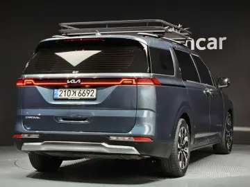 2023 Kia Carnival с пробегом 52 480 км