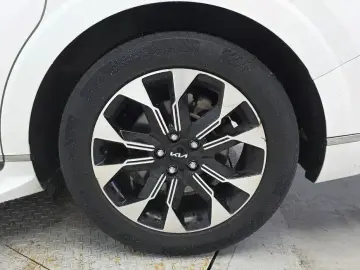 2022 Kia Carnival с пробегом 133 337 км