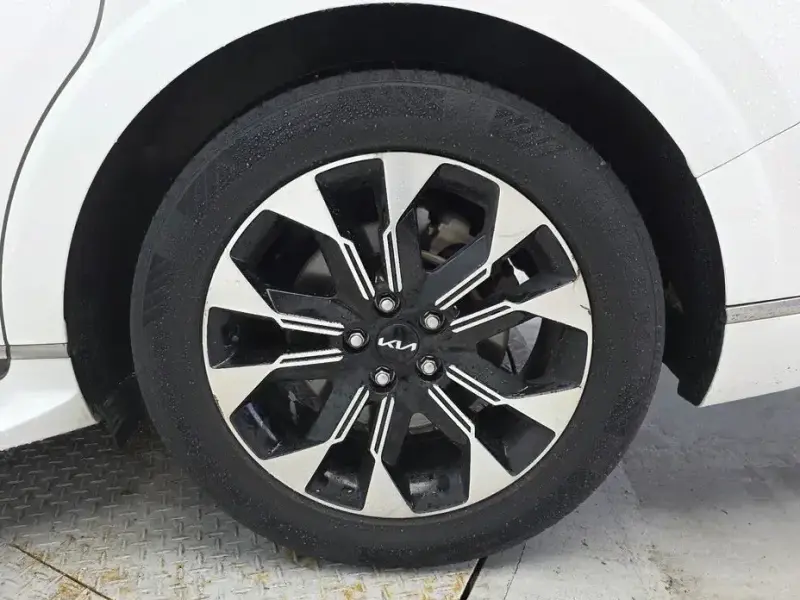 2022 Kia Carnival с пробегом 133 337 км