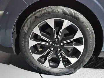 2023 Kia Carnival с пробегом 52 480 км