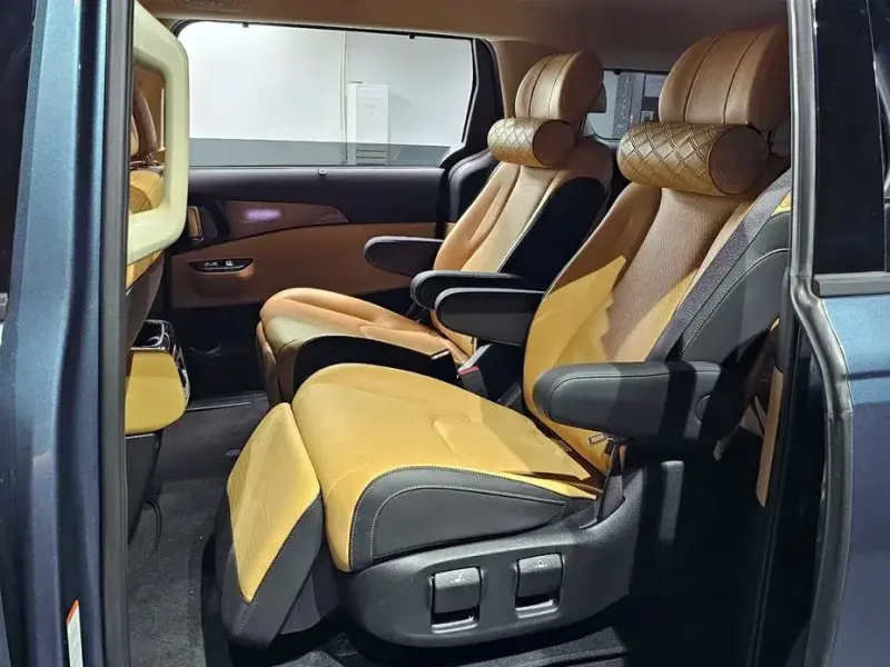2023 Kia Carnival с пробегом 52 480 км