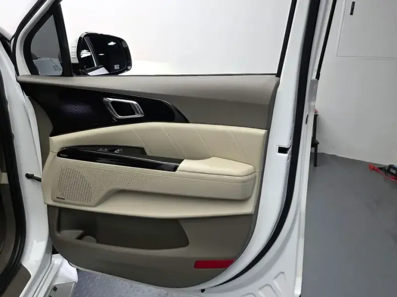 2021 Kia Carnival с пробегом 51 728 км