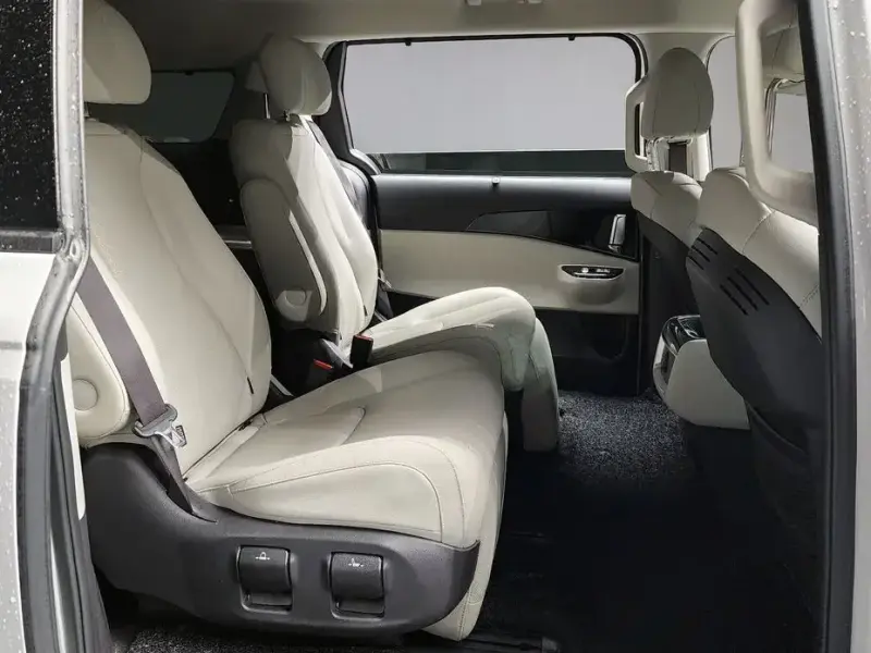 2022 Kia Carnival с пробегом 51 613 км