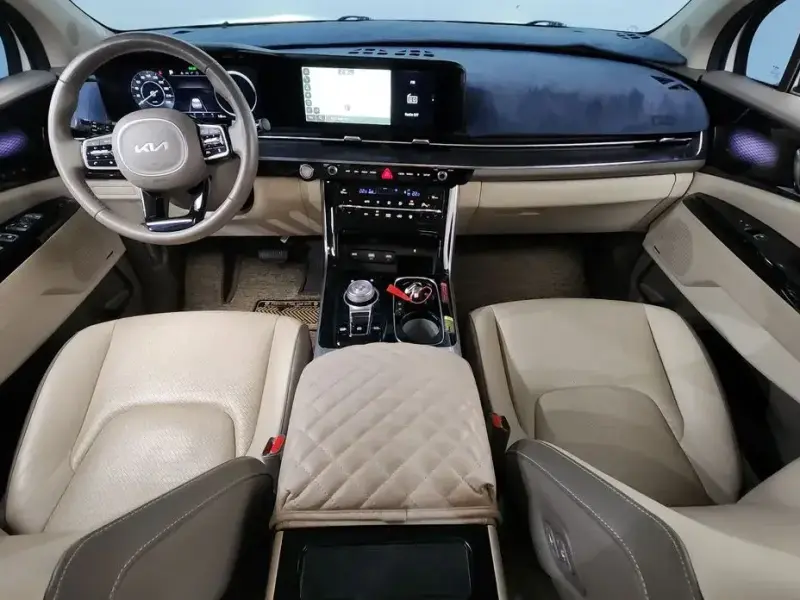 2022 Kia Carnival с пробегом 47 939 км