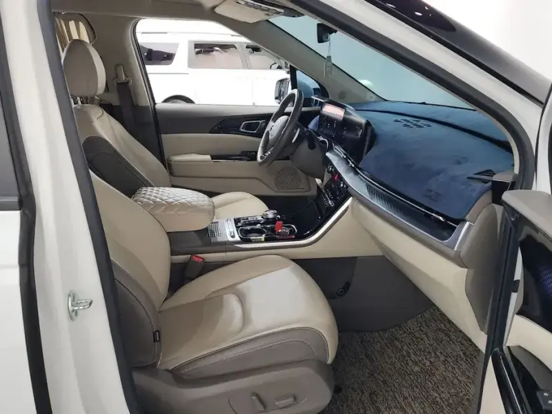 2022 Kia Carnival с пробегом 47 939 км