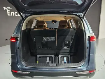 2023 Kia Carnival с пробегом 52 480 км