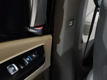2022 Kia Carnival с пробегом 47 939 км